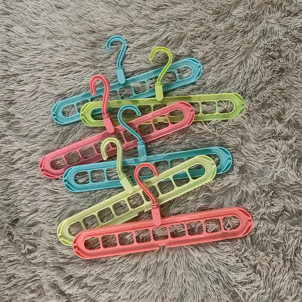 Colorful Closet Organizing Hangers Set